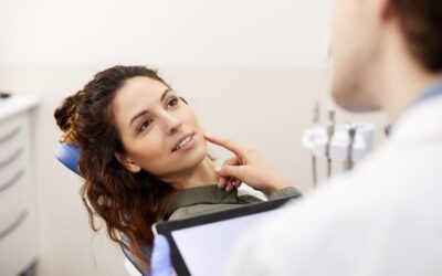 Implantes dentales: qué valorar antes de elegir tu tratamiento