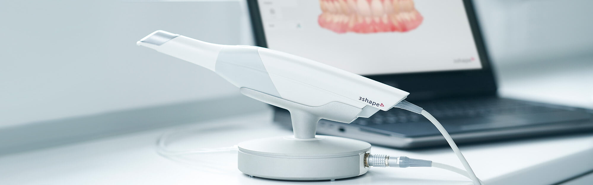 Detalle del escáner intraoral usado en vfclinic